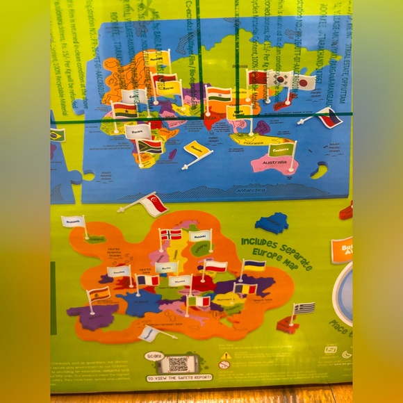 NWT Mapology World Map Puzzle with Countries, Flags and Capitals - Picture 5 of 14